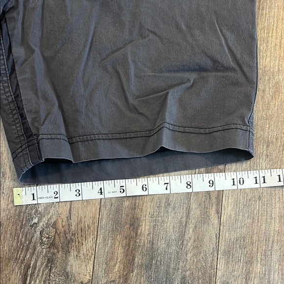 Kuhl Men's Charcoal Shorts - Picture 7 of 12